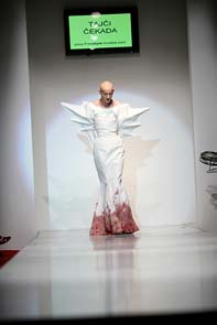 190%2005%202.%20kreso%20kovacicek%20u%20kreaciji%20modne%20dizajnerice%20tajci%20cekade