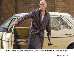 244 07 244%20 %20fotka%20slugan%20film2