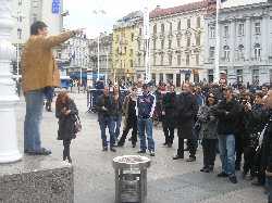 245 35 foto%201%20sinisa%20labrovic%2c%20zivio!